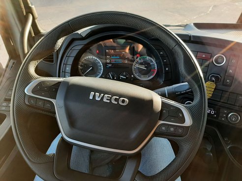 Diverse Iveco AT360X48Z mit Meiller Kipper 40834108 © GM Bilder