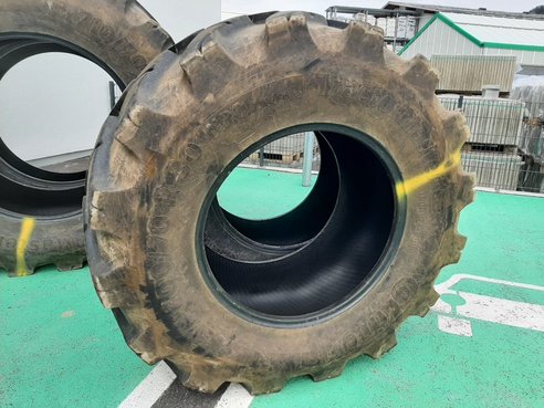 Continental TractorMaster 600/70 R30 + 710/70 R42 42270123 © GM Bilder