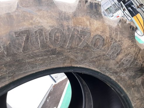 Continental TractorMaster 600/70 R30 + 710/70 R42 42270125 © GM Bilder