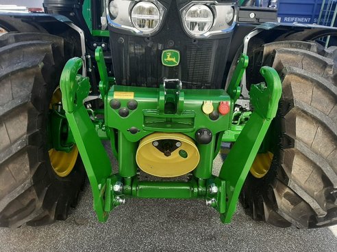 John Deere 6120M Autopowr 45706803 © GM Bilder