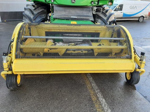 John Deere 8400i Häcksler 48716252 © GM Bilder