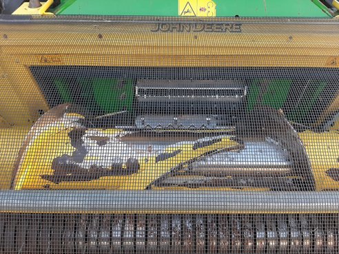 John Deere 8400i Häcksler 48716253 © GM Bilder
