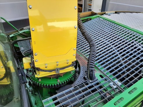 John Deere 8400i Häcksler 48716258 © GM Bilder