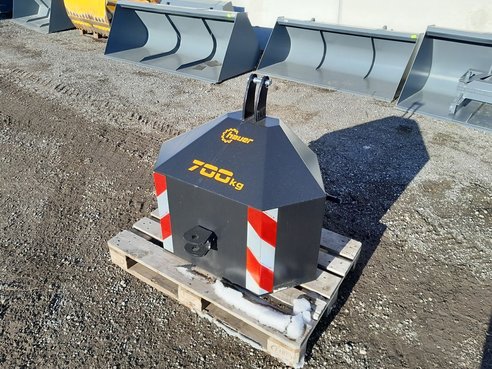 Hauer Dreipunktgewicht 700kg 50351170 © GM Bilder