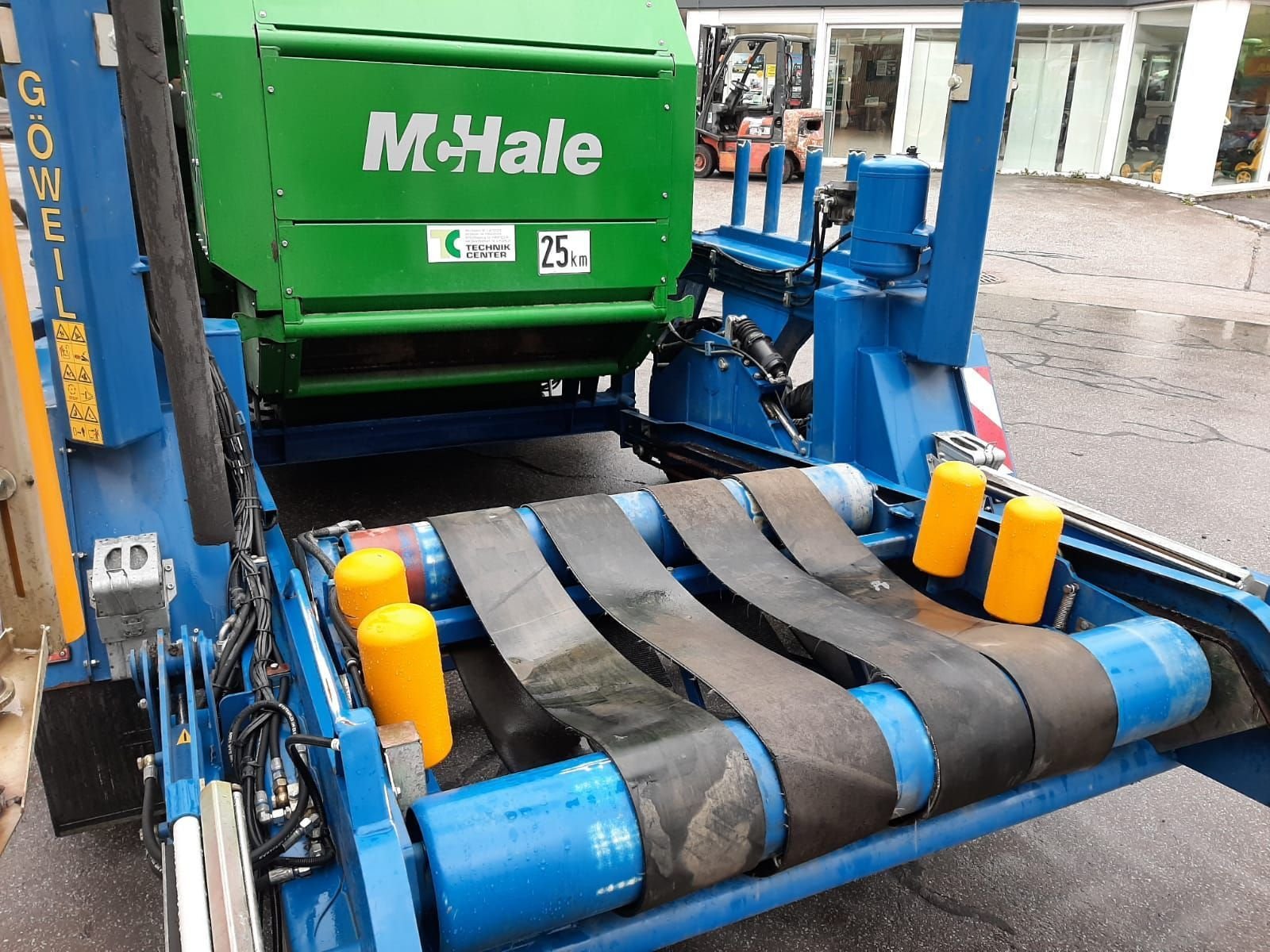 GÃ¶weil McHale F550 Presse mit Göweil 5040G Wickler 56064893 © GM Bilder
