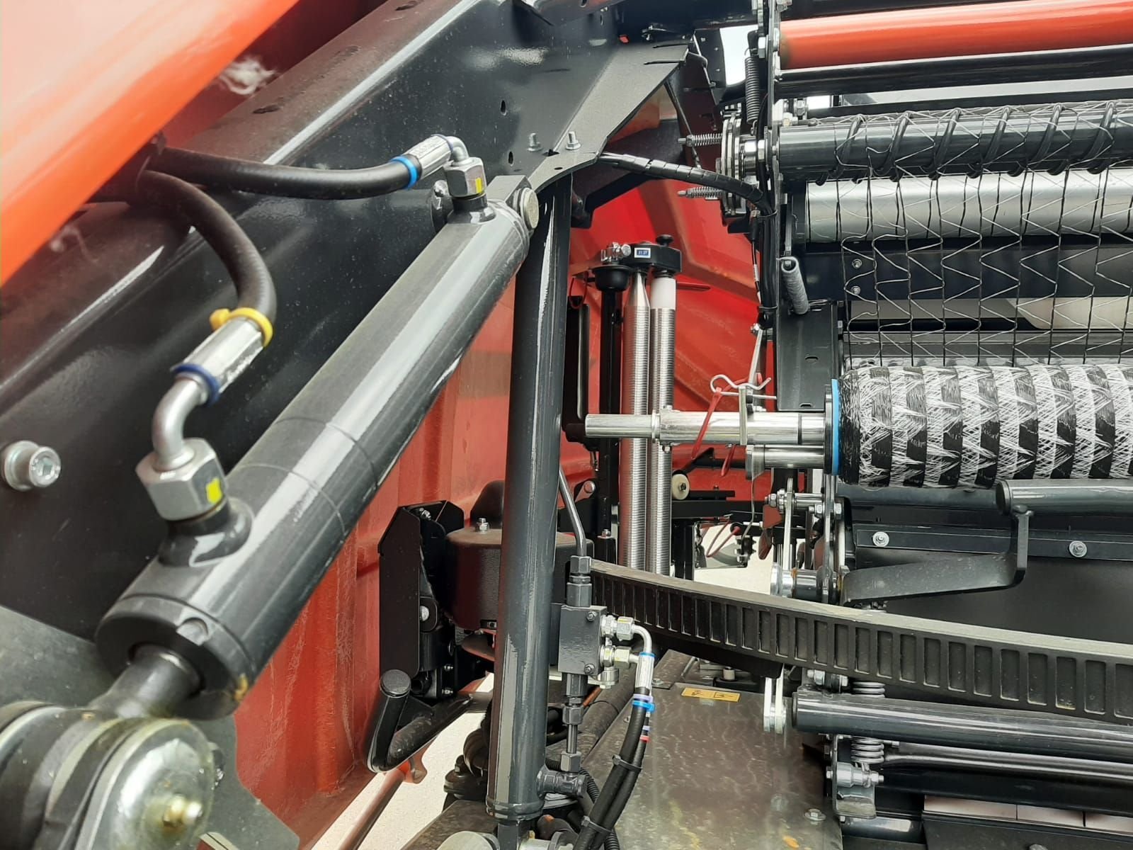Kuhn i-Bio+ OC14 58067408 © GM Bilder