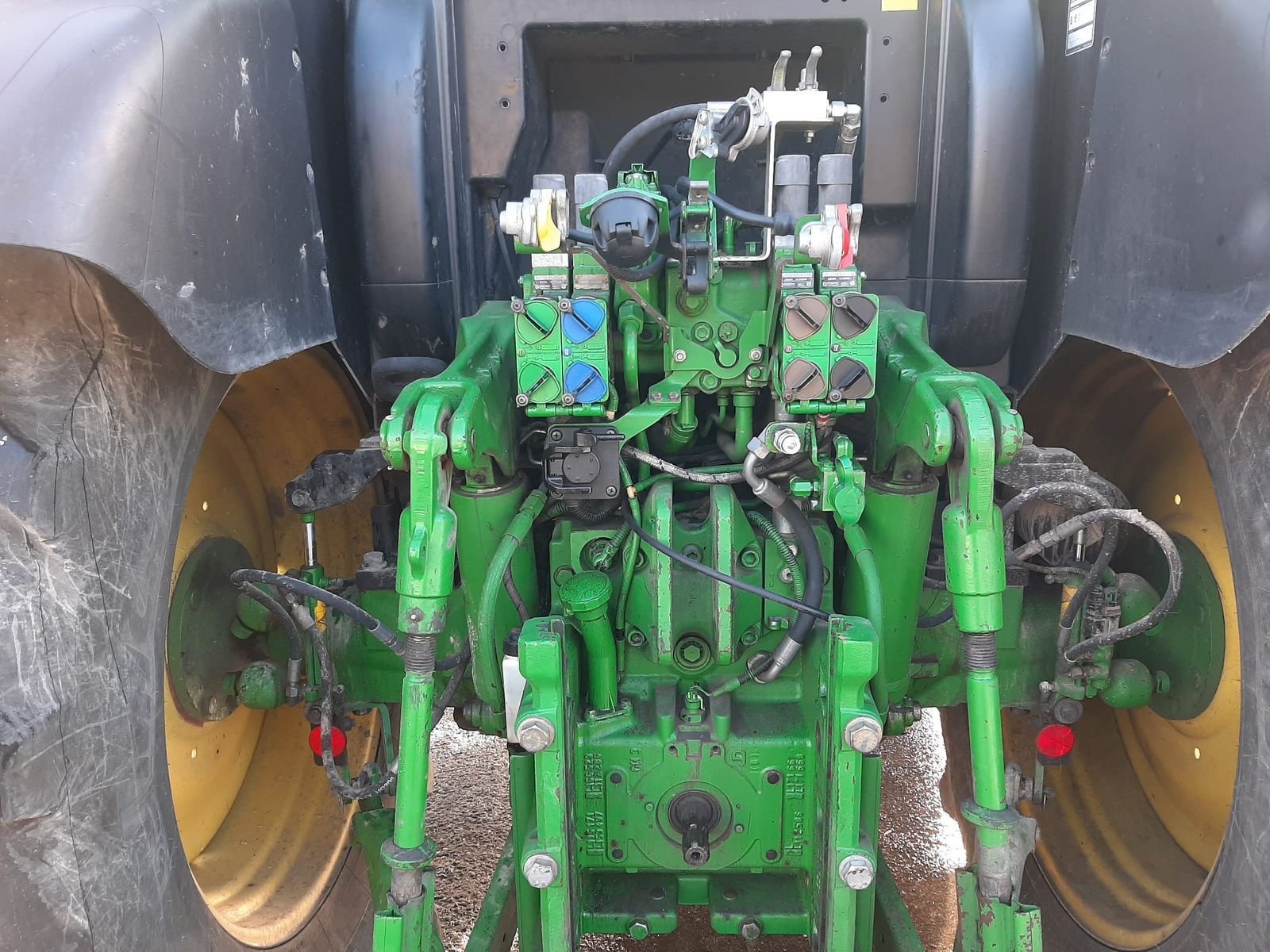 John Deere 6130R 65151027 © GM Bilder