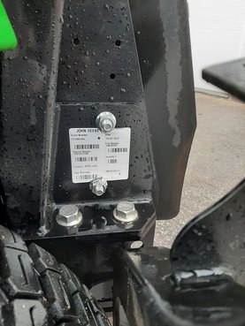 John Deere Rasentraktor X950R mit Hochentleerung  66118326 © GM Bilder