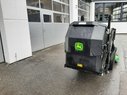 John Deere Rasentraktor X950R mit Hochentleerung  66118329 © GM Bilder