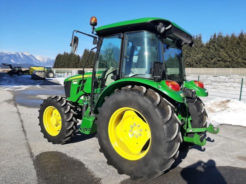 John Deere 5075E (Stage V) 66792614 © GM Bilder