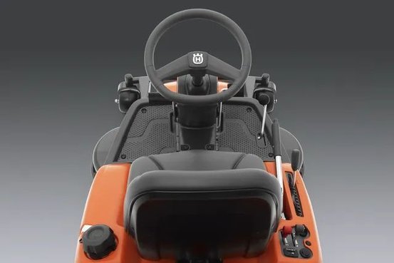 Husqvarna R 214TC 308801793 © GM Bilder