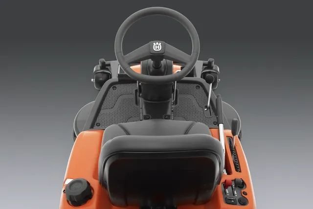 Husqvarna R 214TC 308801793 © GM Bilder