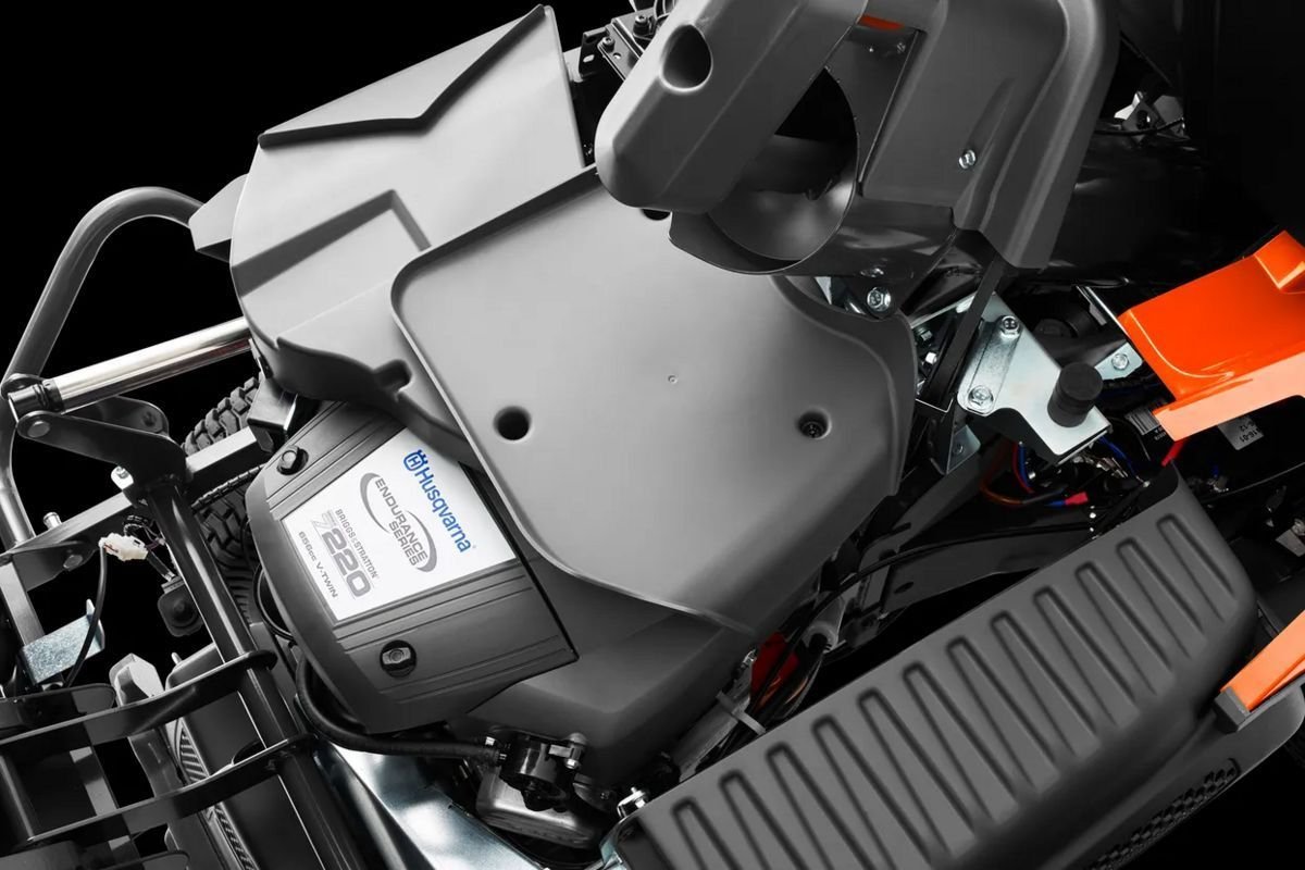 Husqvarna Rider RC320TS AWD incl 112cm Mähdeck 42315837 © GM Bilder