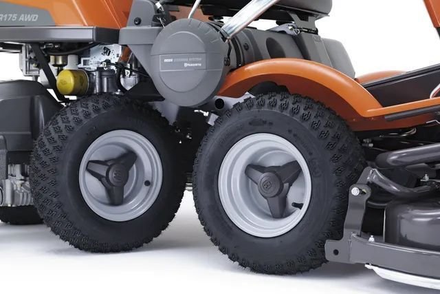 Husqvarna  Rider R 216 T AWD 44745074 © GM Bilder