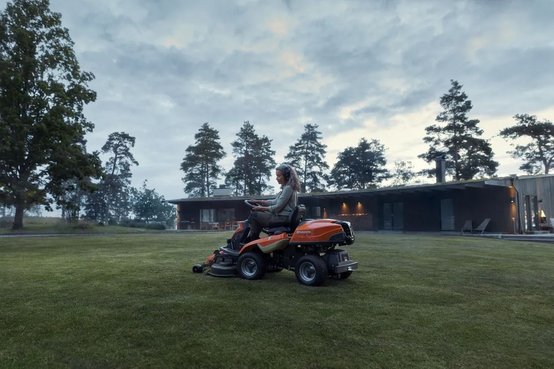 Husqvarna  Rider R 216 T AWD 44745078 © GM Bilder