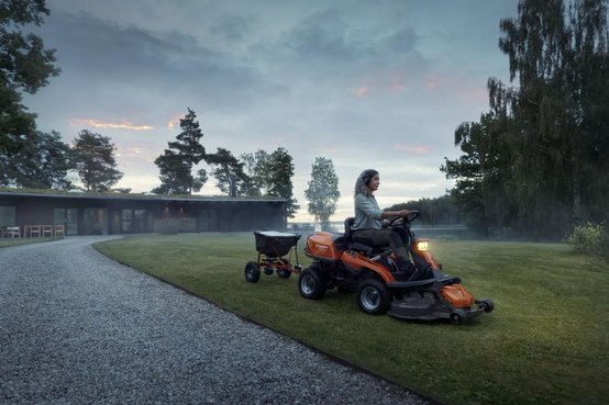 Husqvarna  Rider R 216 T AWD 44745079 © GM Bilder