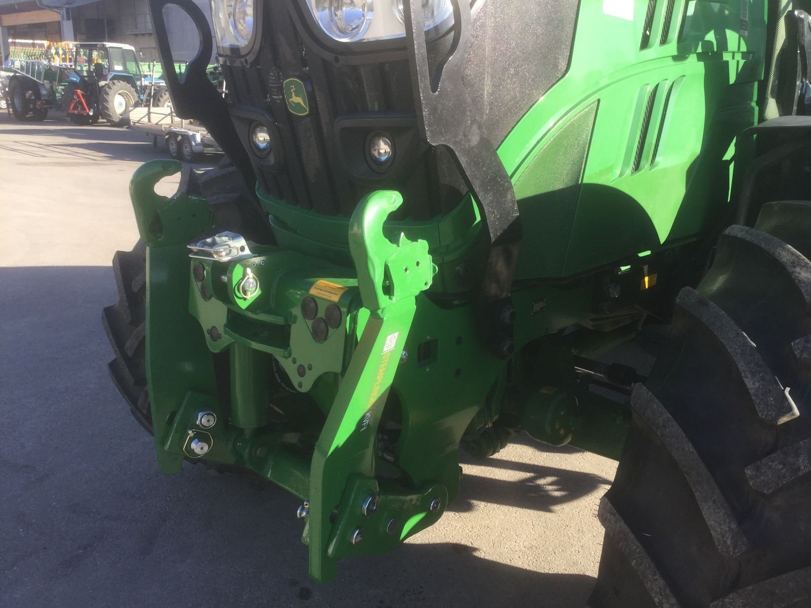 John Deere 6130R 518665418 © GM Bilder