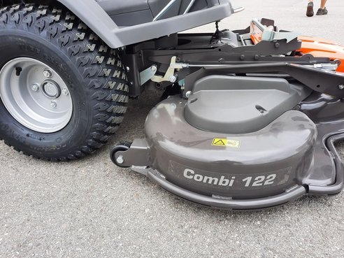 Husqvarna R 420 TsX AWD 54554453 © GM Bilder