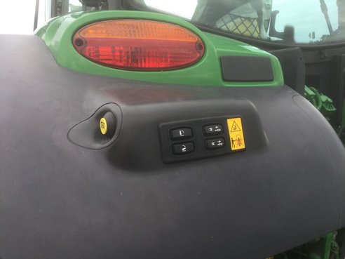 John Deere 6110R 57507294 © GM Bilder