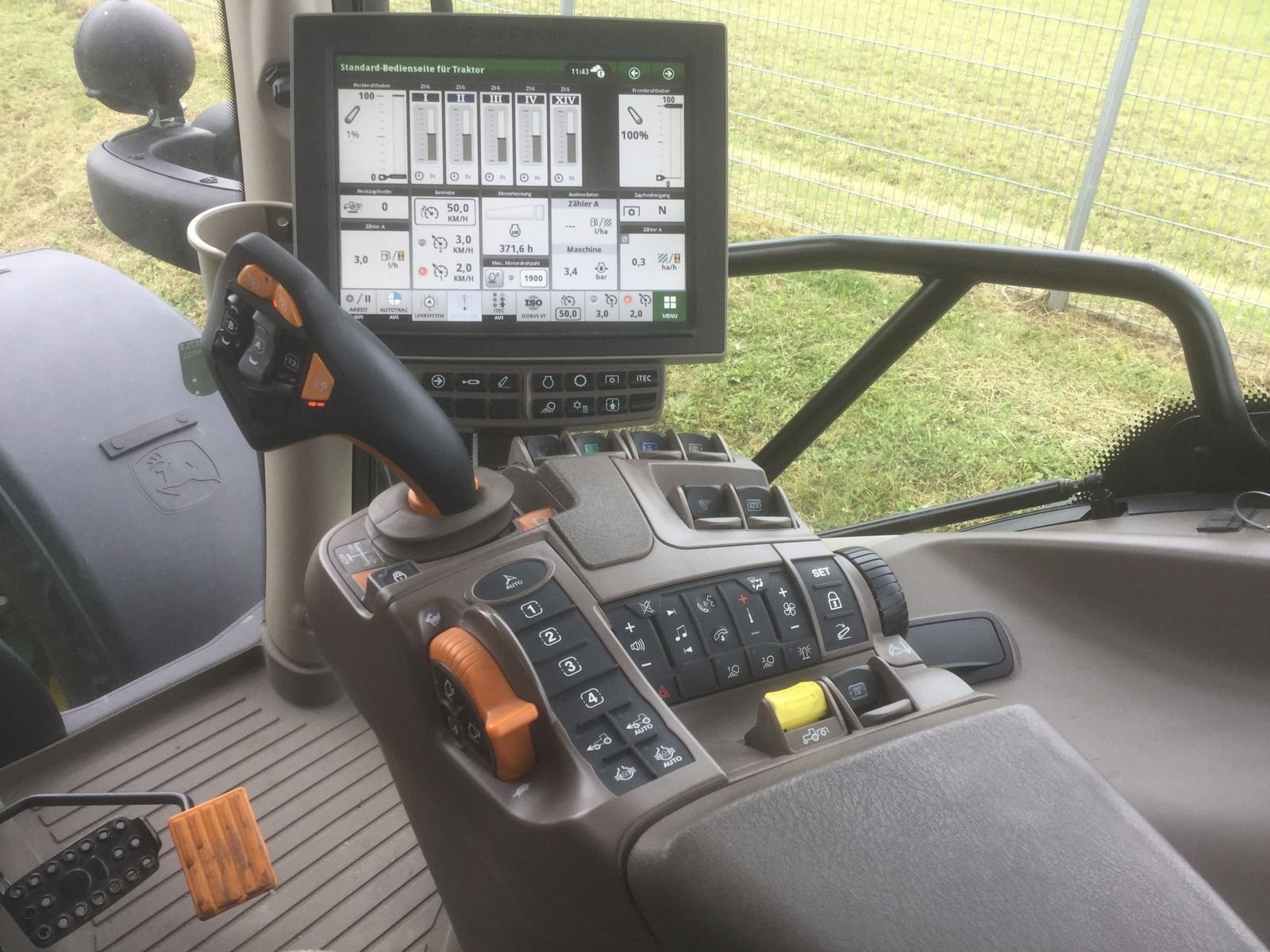 John Deere 6R130 626196915 © GM Bilder