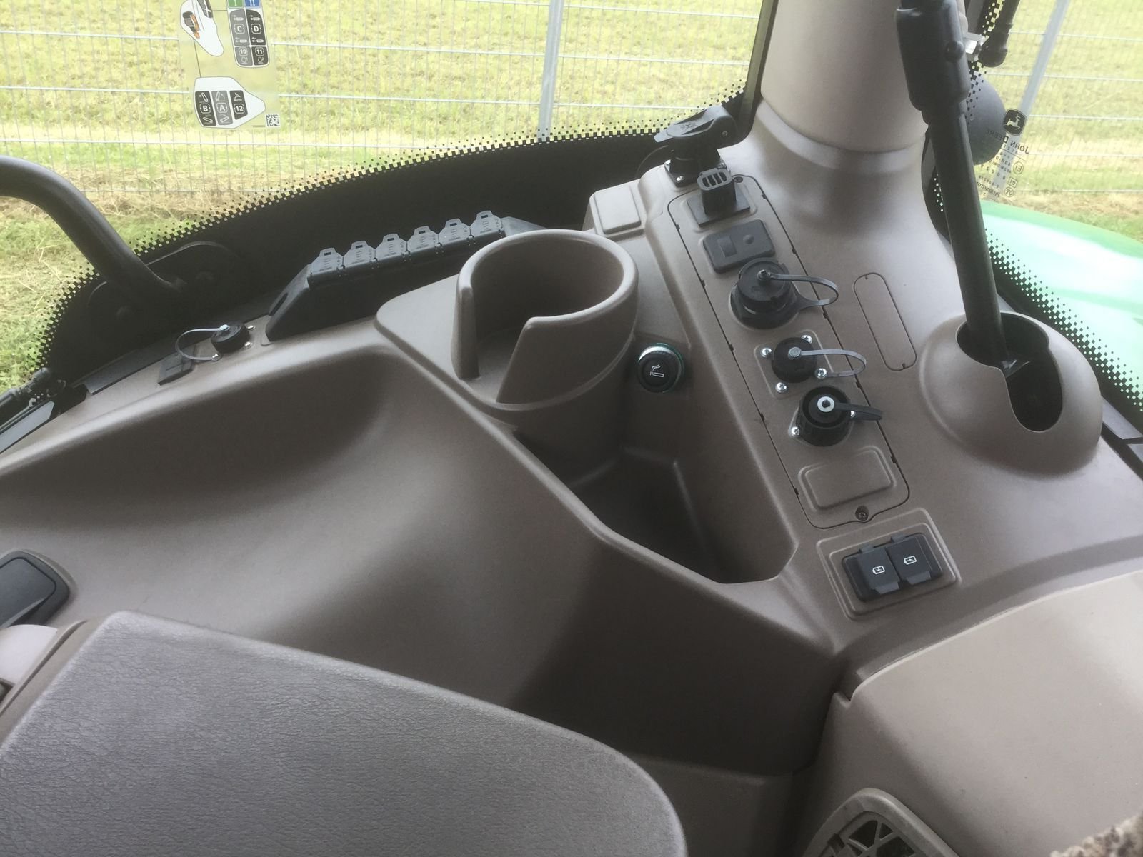 John Deere 6R130 626196916 © GM Bilder