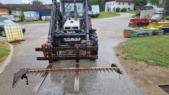 [4372-72834190.jpg]