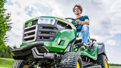 John Deere X 167 R 800014510 © GM Bilder