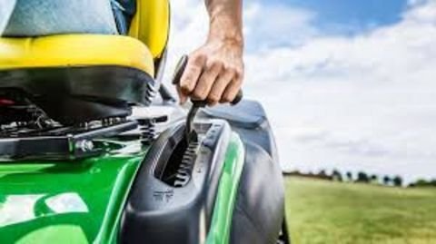 John Deere X 167 R 800014513 © GM Bilder
