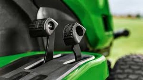John Deere X 167 R 800014514 © GM Bilder