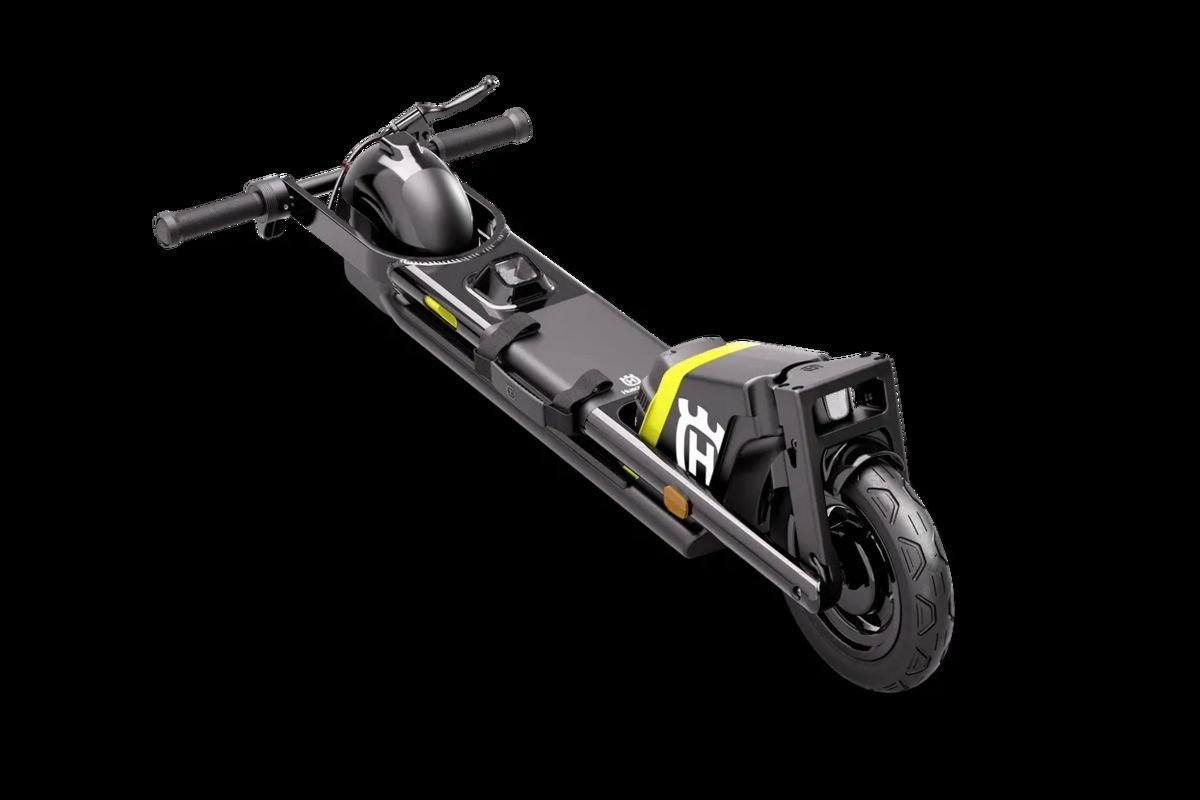 Diverse Skutta / E-Scooter Husqvarna  800020873 © GM Bilder