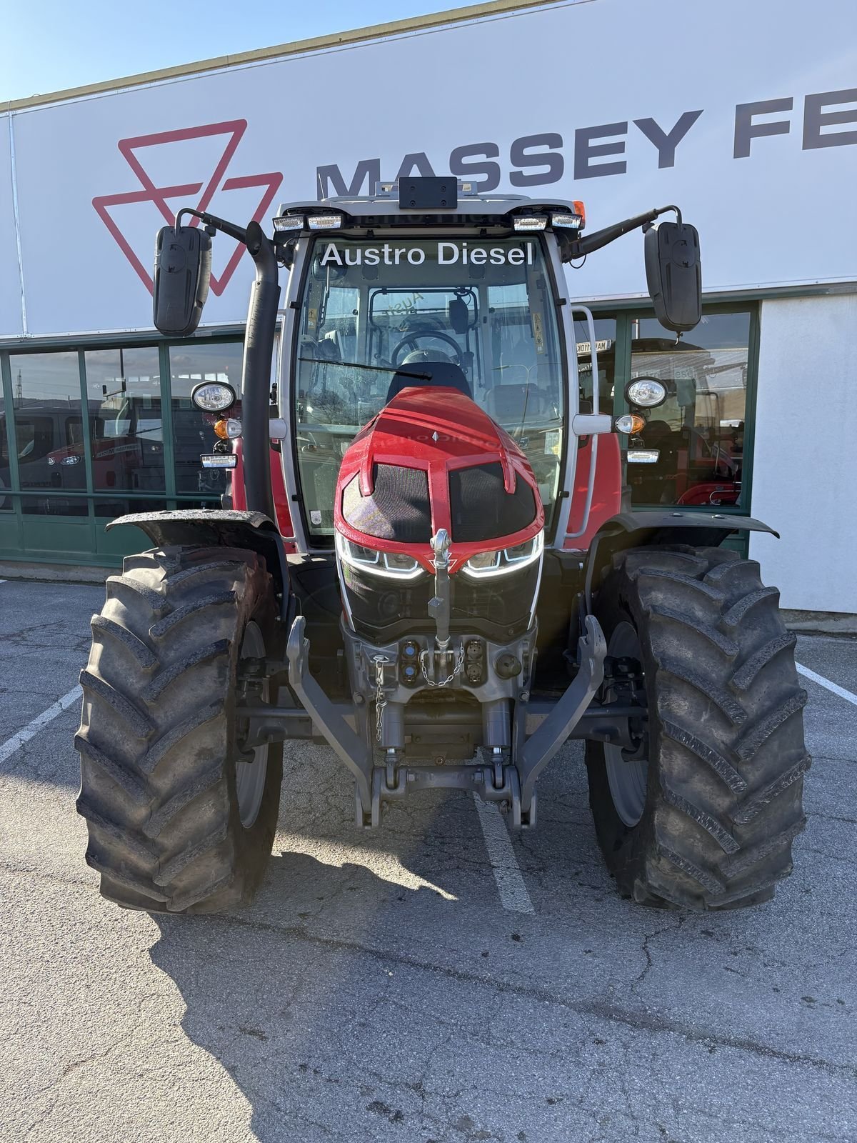 MASSEY FERGUSON MF 5S.145 Dyna-6 Exclusive 67575401 © GM Bilder