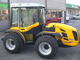 [7478-52799360.jpg]