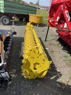 PÃ¶ttinger Zahnpackerwalze 500-3000 44858712 © GM Bilder