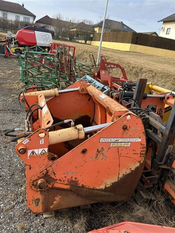 Diverse Siloschaufel Shear Bucket SB200 53082700 © GM Bilder