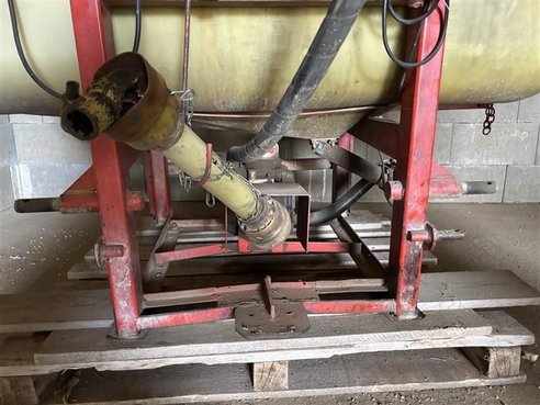 Rau Feldspritze 12m 600L 56425924 © GM Bilder
