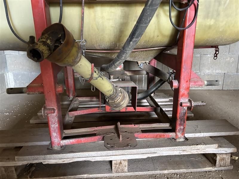 Rau Feldspritze 12m 600L 56425924 © GM Bilder