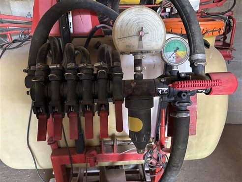 Rau Feldspritze 12m 600L 56425926 © GM Bilder