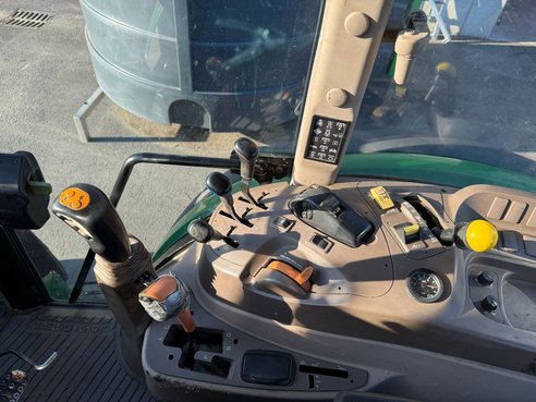 John Deere 5100R 563342413 © GM Bilder