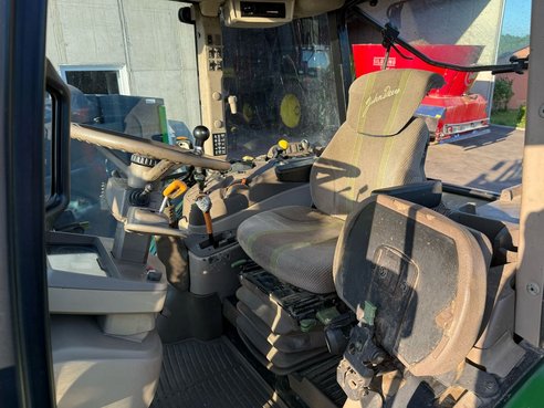 John Deere 5100R 563342419 © GM Bilder