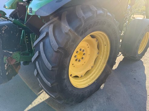 John Deere 5100R 56334244 © GM Bilder