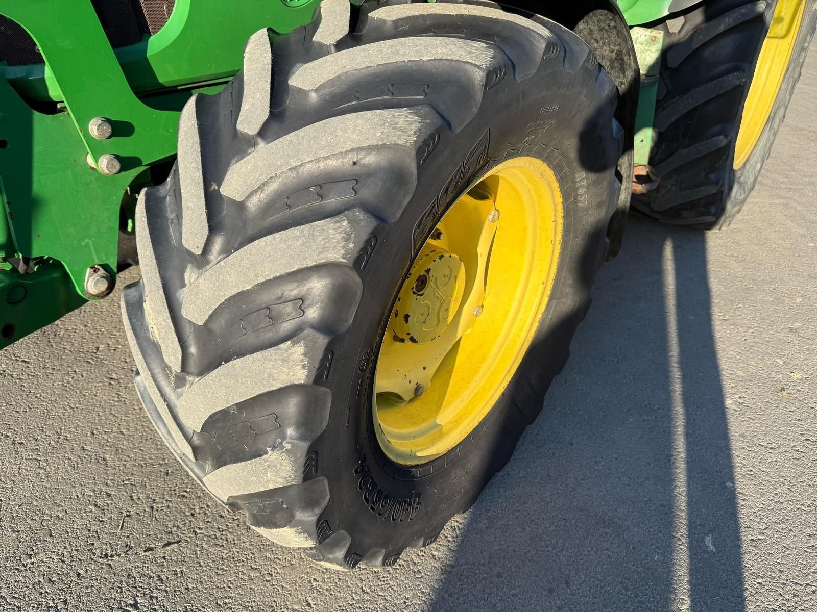 John Deere 5100R 56334246 © GM Bilder