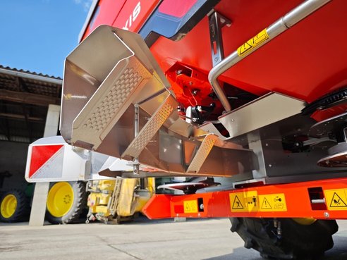 Rauch Grenzstreueinrichtung 57503762 © GM Bilder