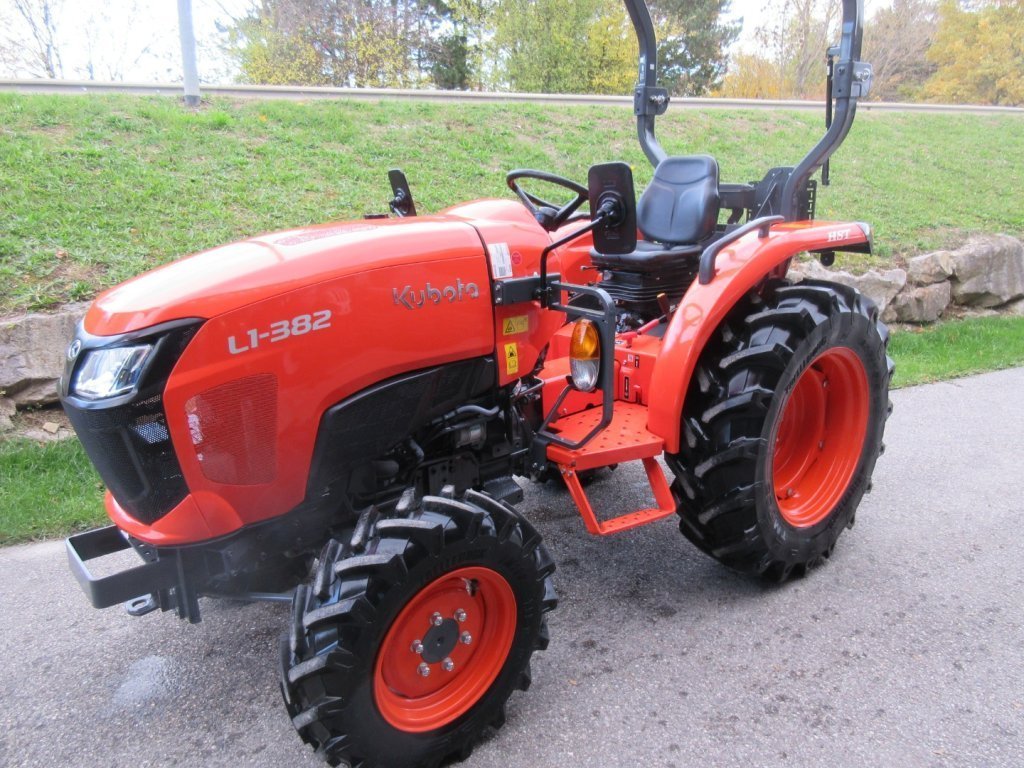 Kubota L1-382 HST-4WD 190373920 © GM Bilder
