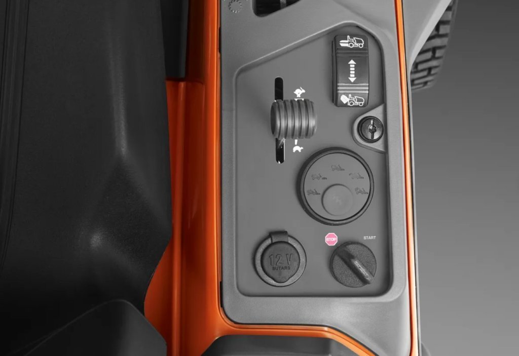 Husqvarna RIDER RC 320TS AWD inkl. Mähdeck 112 cm 190399806 © GM Bilder