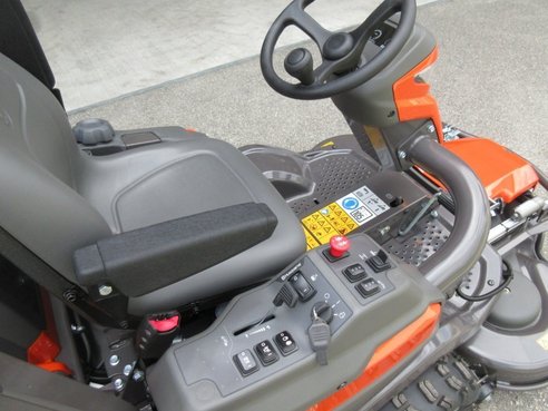 Husqvarna RIDER P 524 XR EFI mit Funkfernsteuerung inkl. Mähdeck 122 X Husqvarna 190399814 © GM Bilder