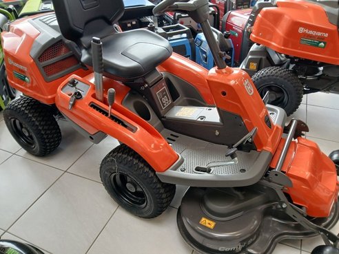 Husqvarna RIDER R 214TC Comfort Edition 190405280 © GM Bilder