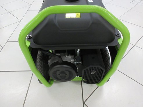 Hartner Stromerzeuger PX 8000 400V 190411132 © GM Bilder