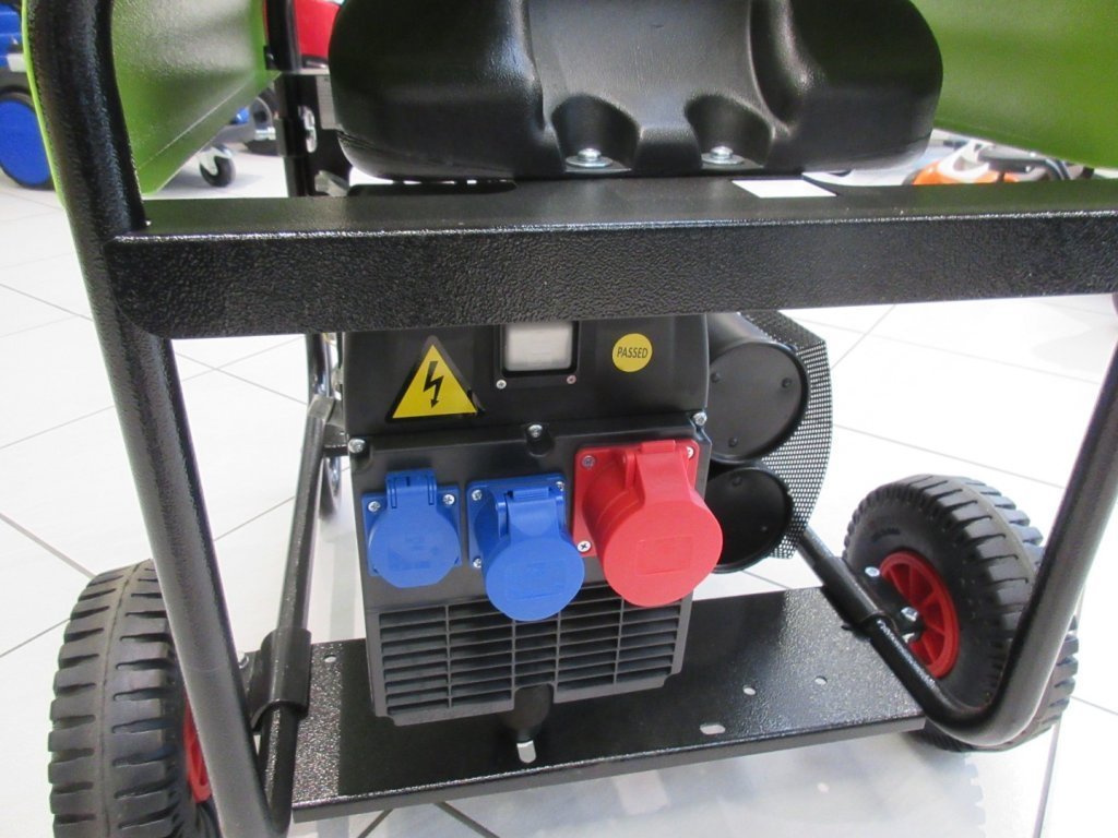 Hartner Stromerzeuger ES 8000 THI-AVR inkl. Radsatz 190411521 © GM Bilder