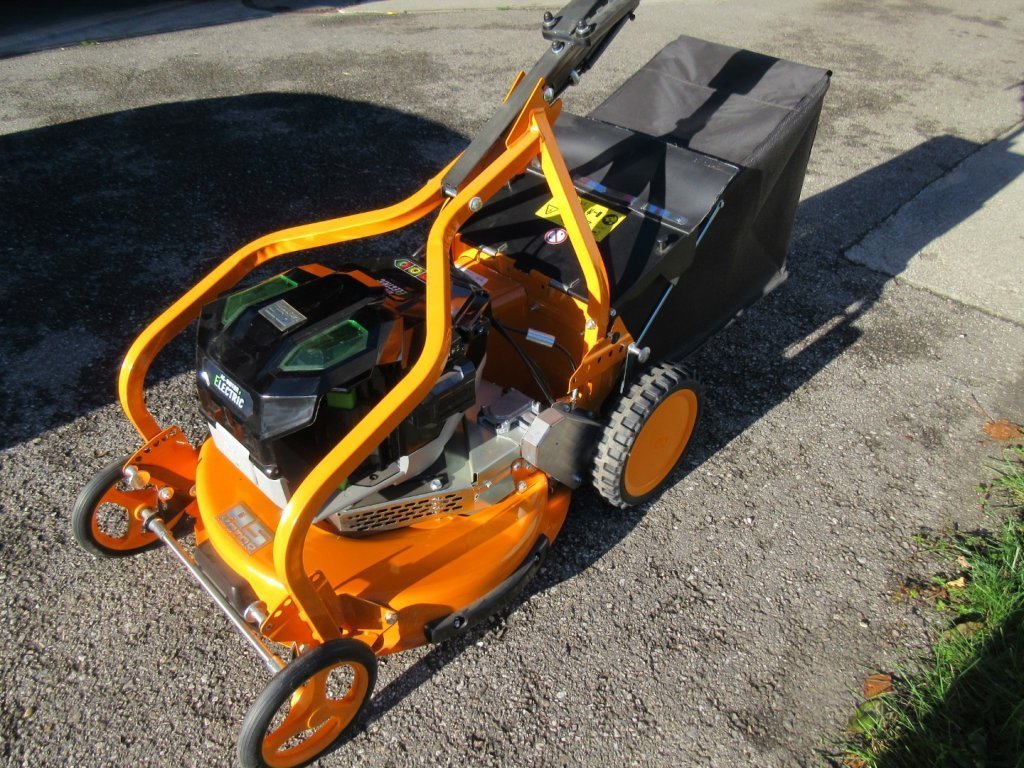 Hochfilzer Akkurasenmäher AS 531 E Pro Cut B 190411622 © GM Bilder