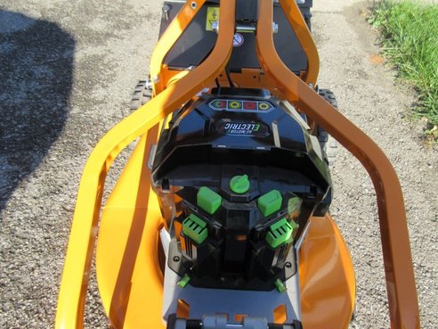 Hochfilzer Akkurasenmäher AS 531 E Pro Cut B 190411624 © GM Bilder